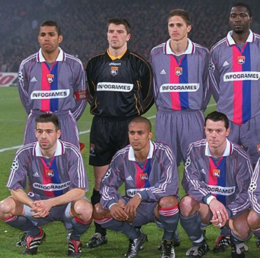 Ol. Lyon 2000/01 (Away)