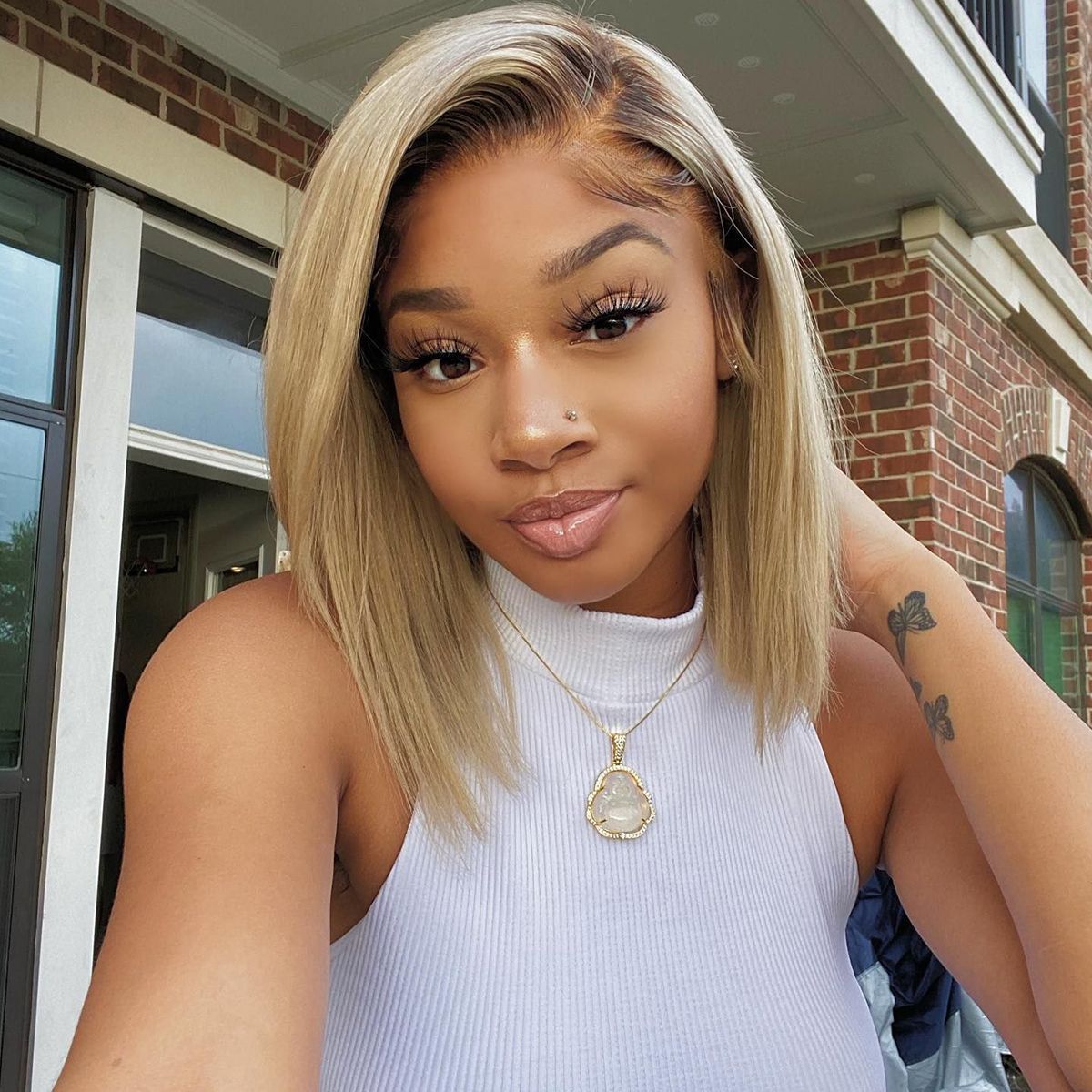 Short Bob Wigs Blonde Wig With Dark Roots Straight Hair 13x4 Lace Front Wigs