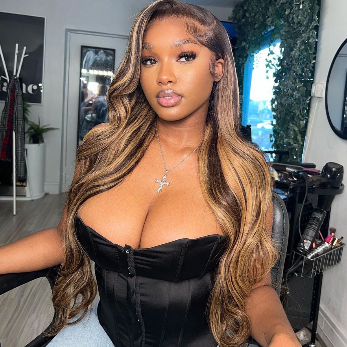 Balayage Highlight Honey Blonde Body Wave Lace Front Wigs 180% Density Wig