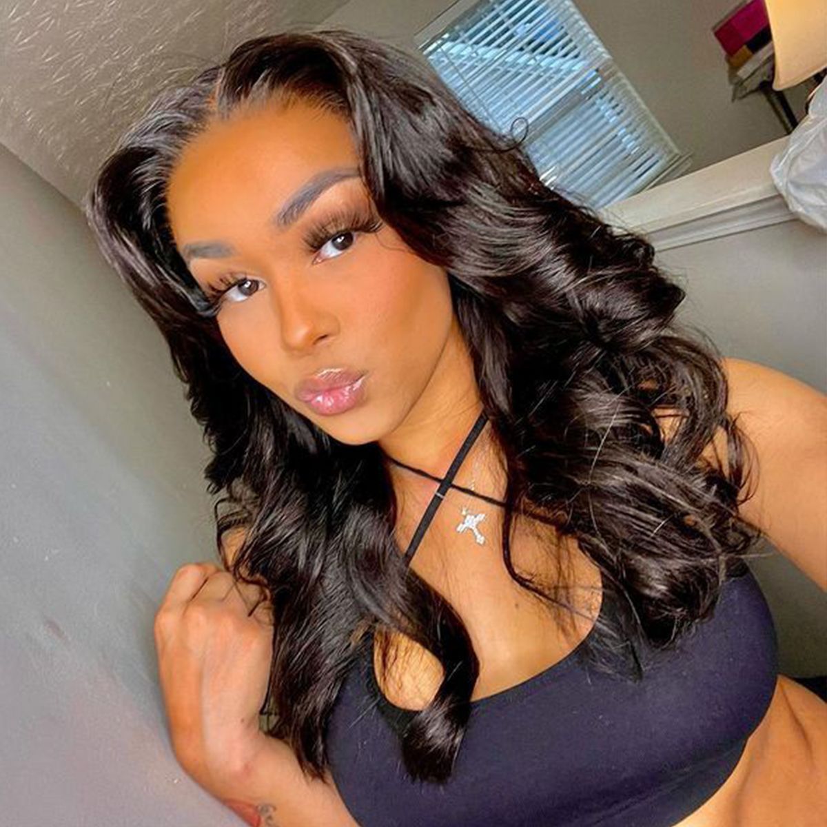 New Body Wave Shoulder Length Wig Glueless HD Lace Front Wig